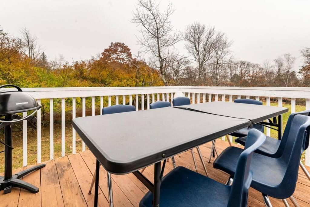 Cheerful Pocono Home Away From Home Albrightsville Экстерьер фото