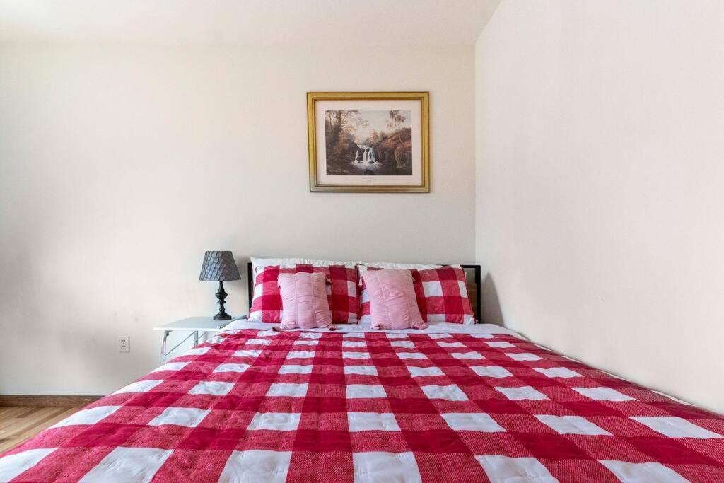 Cheerful Pocono Home Away From Home Albrightsville Экстерьер фото